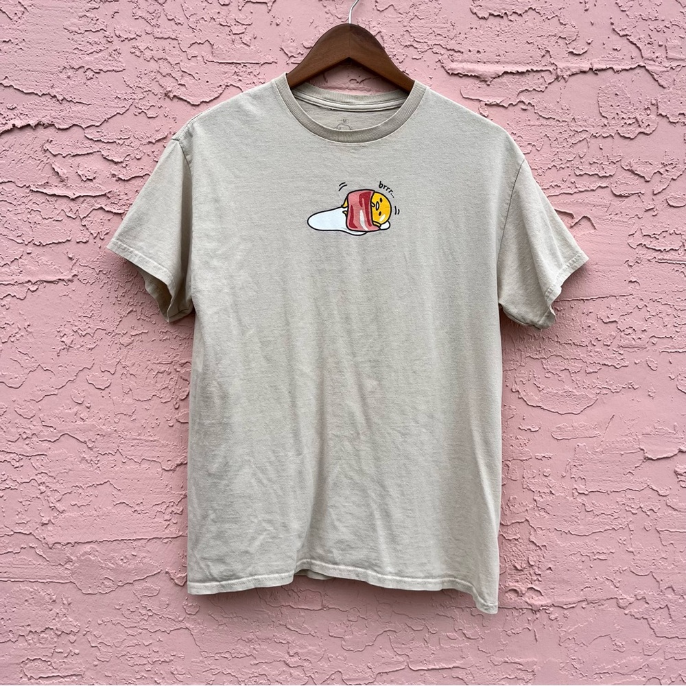Gudetama Graphic T-Shirt The Lazy Egg Bacon Adult Size Medium Sanrio